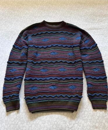 Womens woolen old school sweatshirt